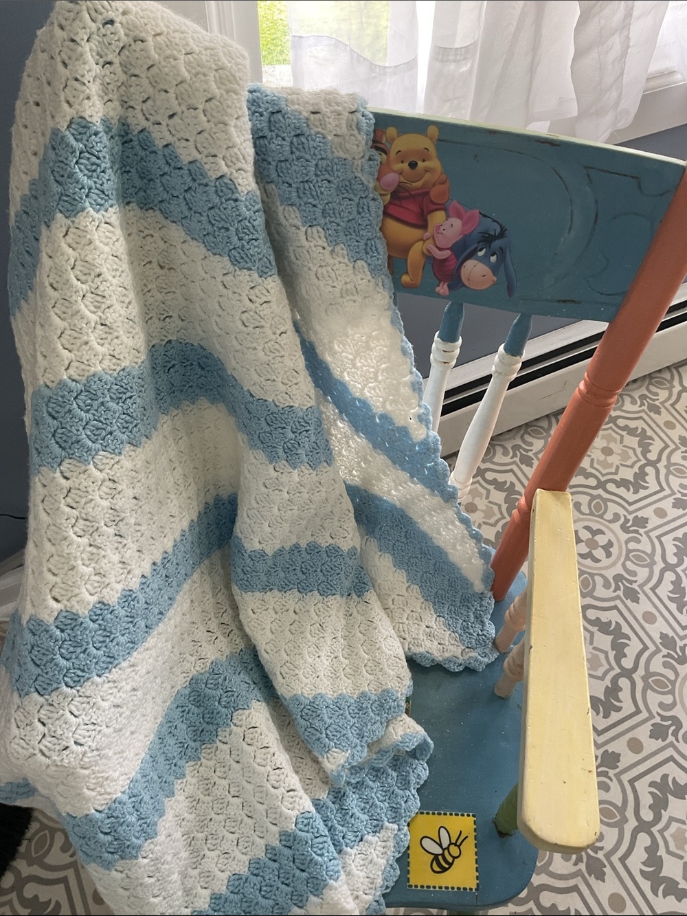 Baby blanket. Hand crocheted. Blue and white.